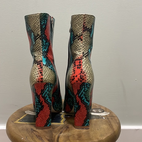 Azalea Wang bootie . Gently worn no box . - Picture 3 of 5